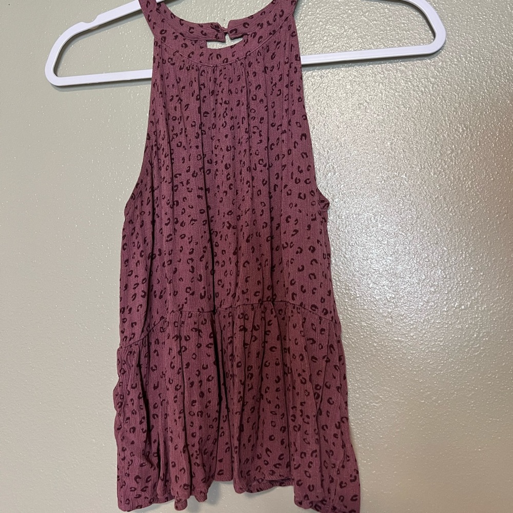 Purple Leslie’s print tank top, very flattering size medium worn once!